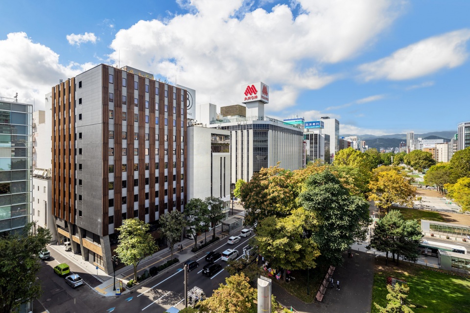 002-The-Royal-Park-Canvas-Sapporo-Odori-Park-by-Mitsubishi-Jisho-Design-Inc-960x640.jpg